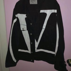 Valentino Long-Sleeve V-logo Denim Jacket